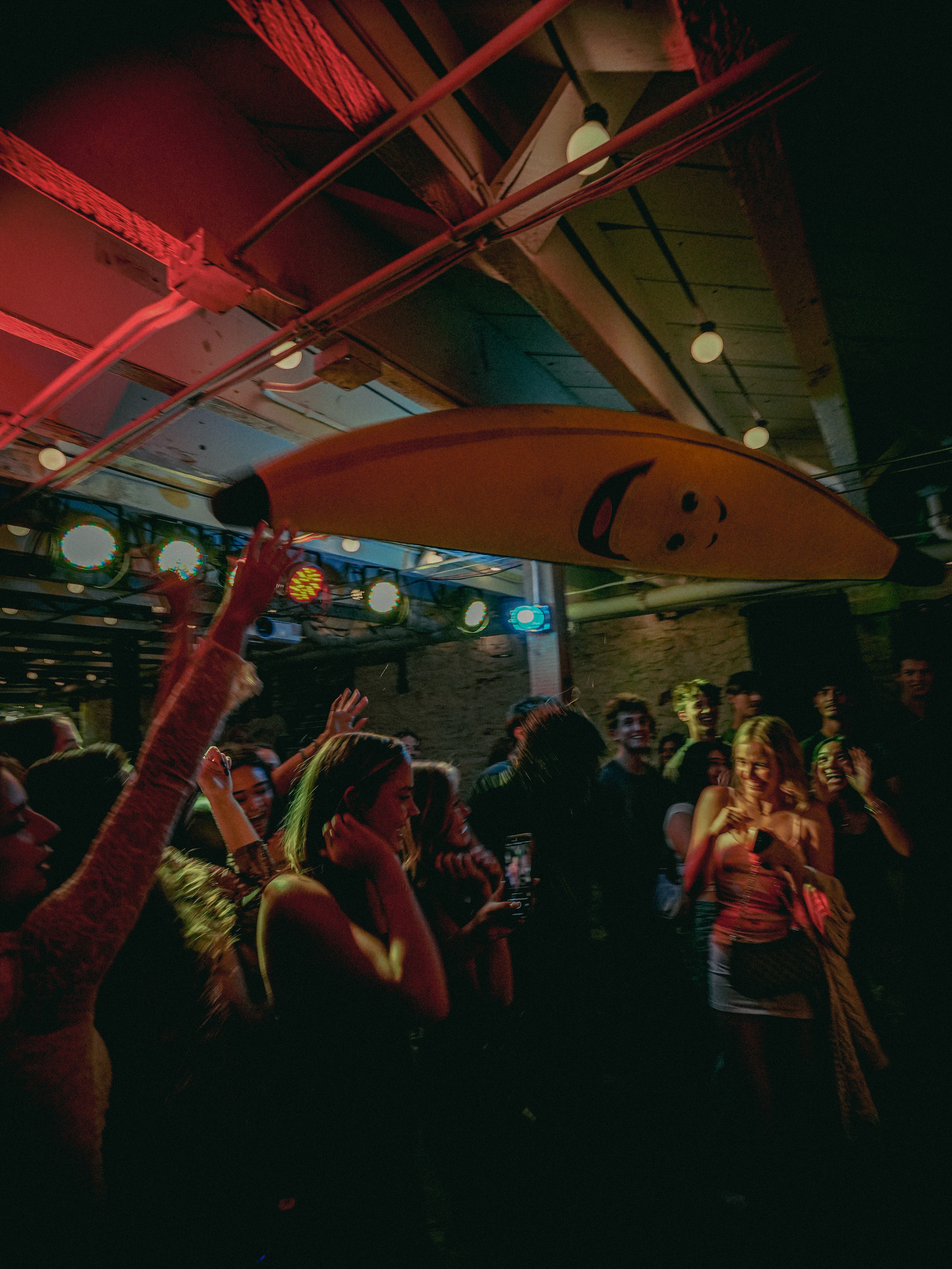 Kamfield crowd dancing